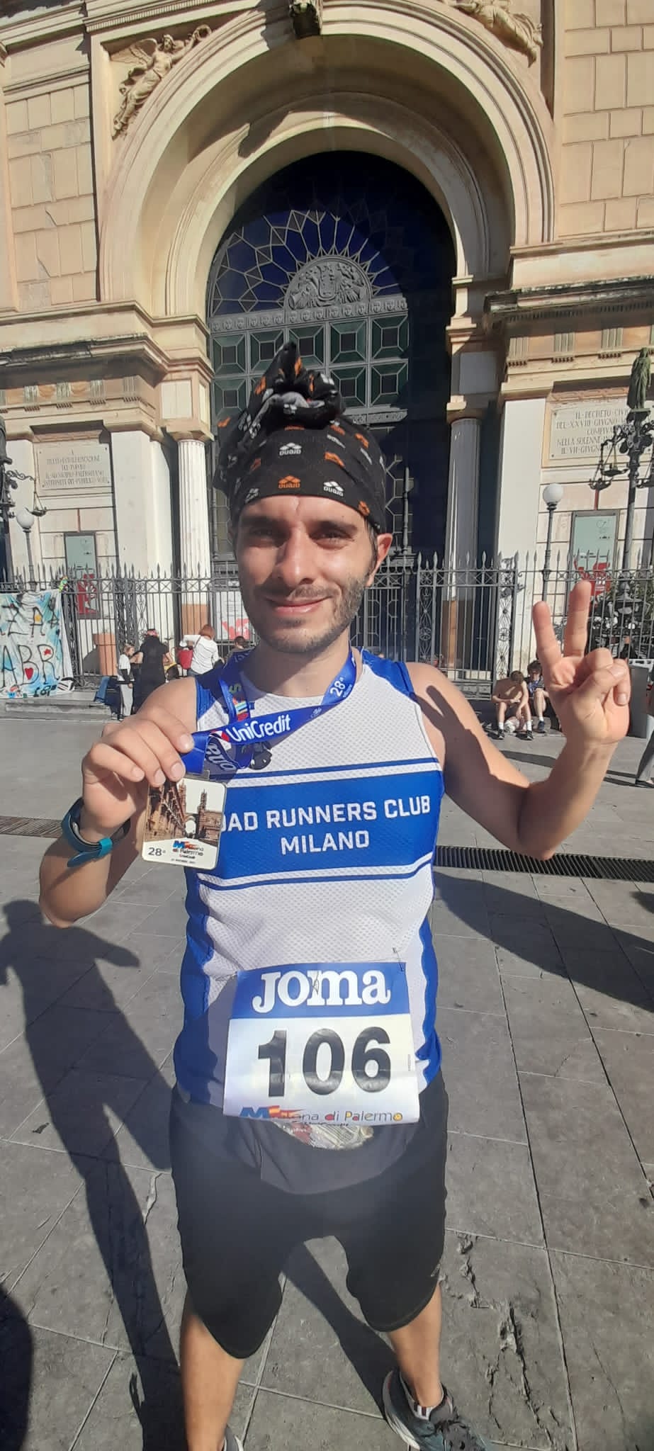 Davide e la medaglia della Palermo Marathon